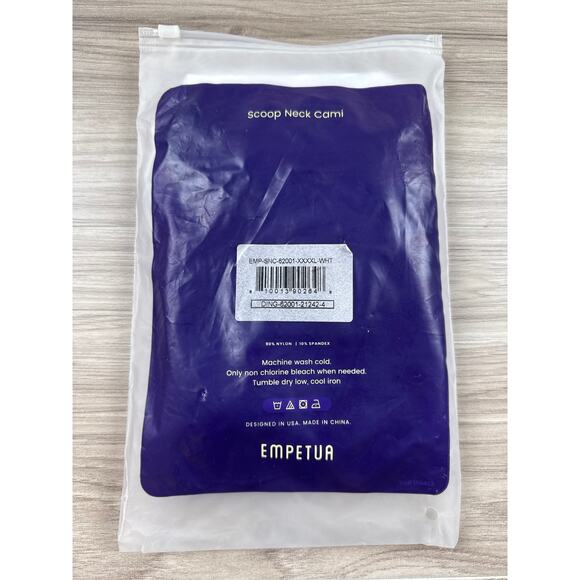 Shapermint Essentials All Day Every Day Scoop Neck Cami, White, Size 4XL - Picture 3 of 4